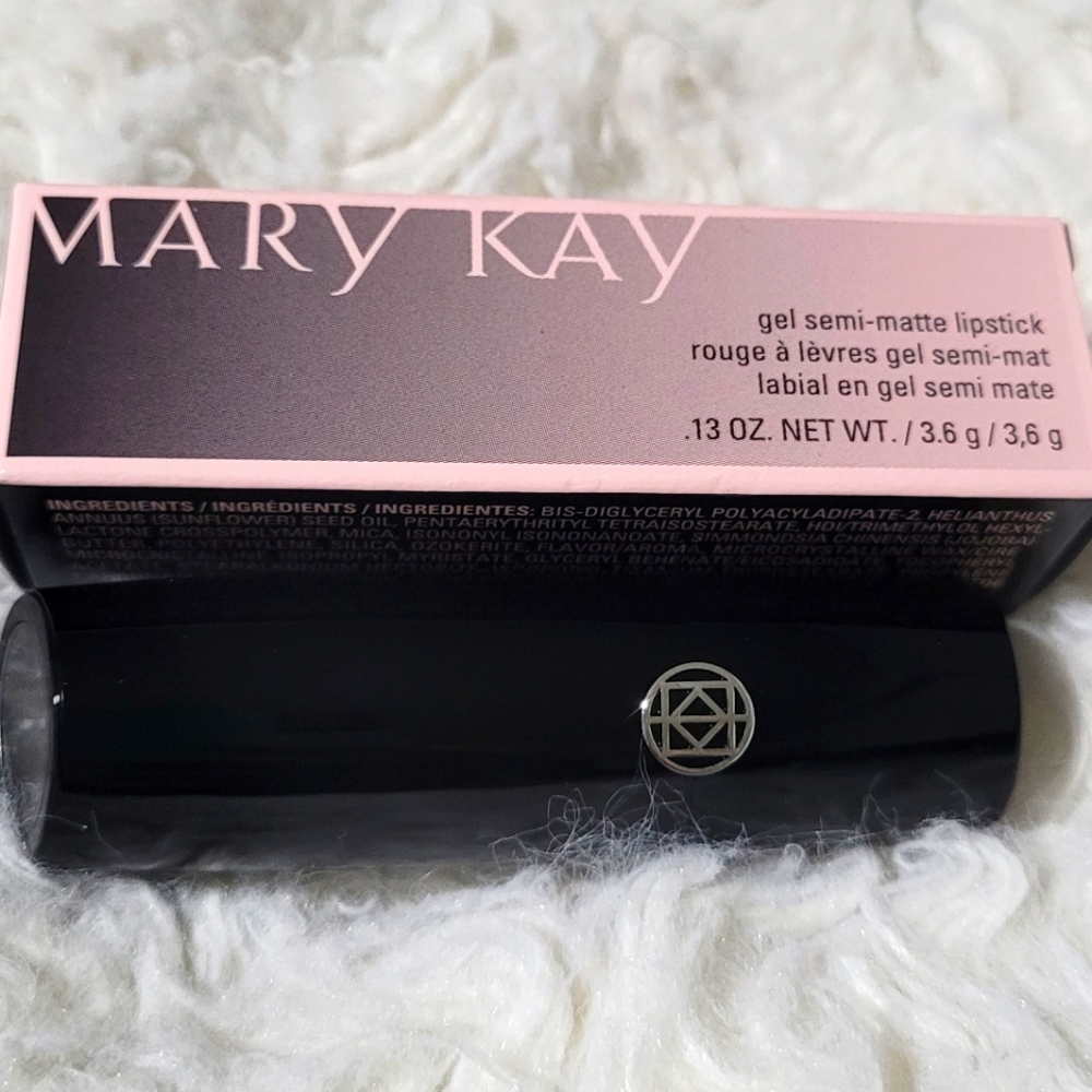 Mary Kay Gel Semi-Matte Lipstick (Powerful Pink)
